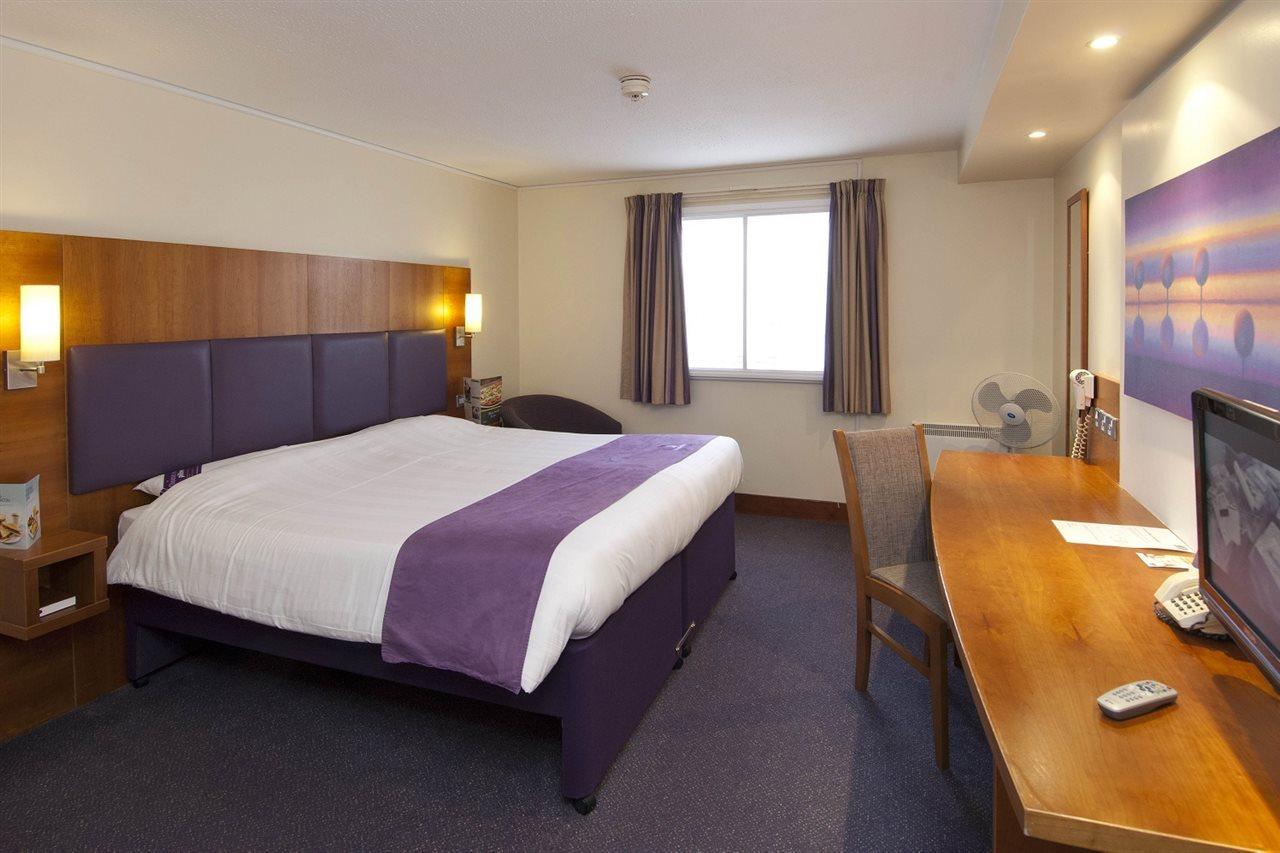 Premier Inn Gatwick Crawley Town West 외부 사진